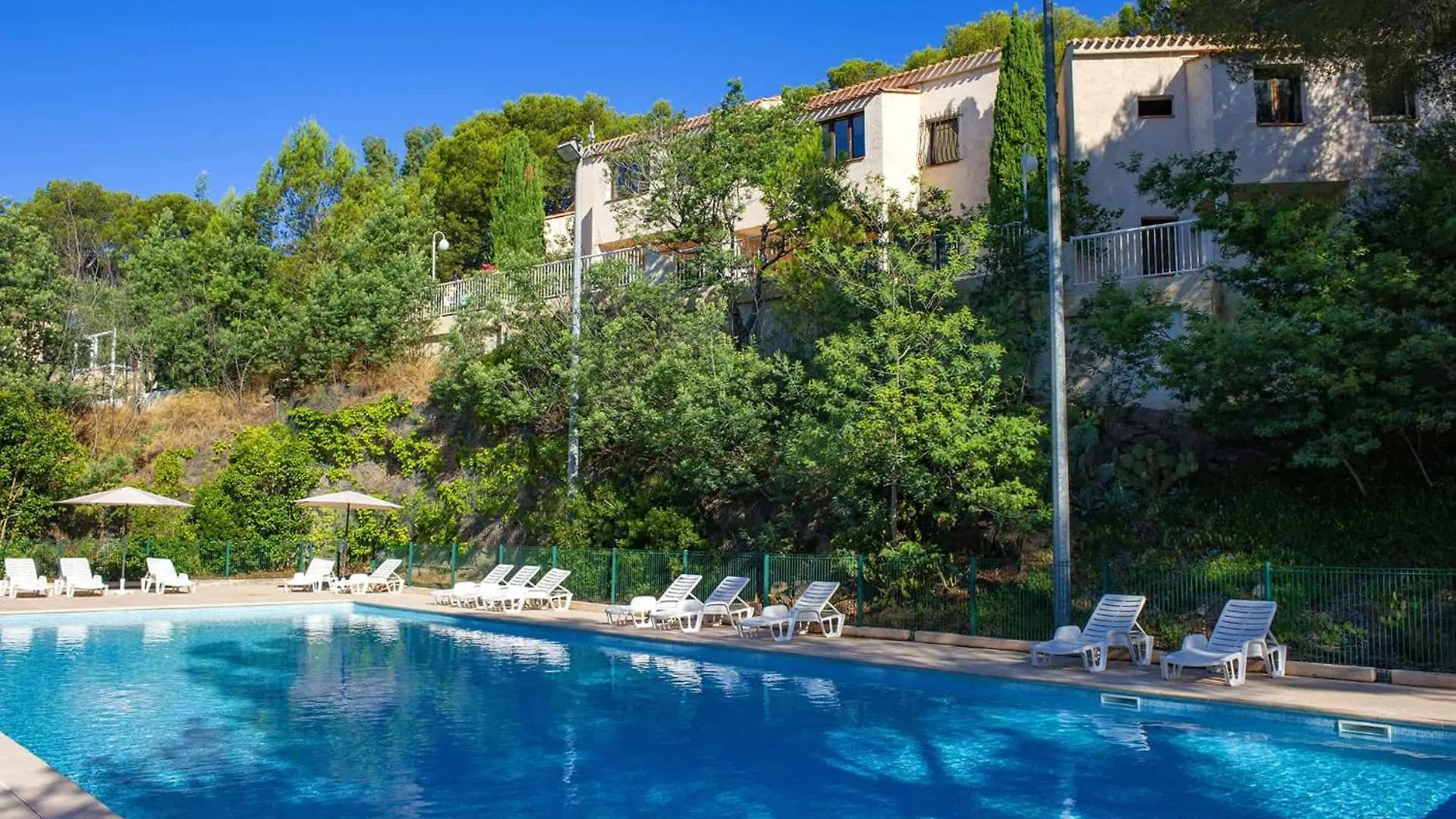 Séjour près d'Aqualand Fréjus : 5 Hôtels Familiaux Comparés