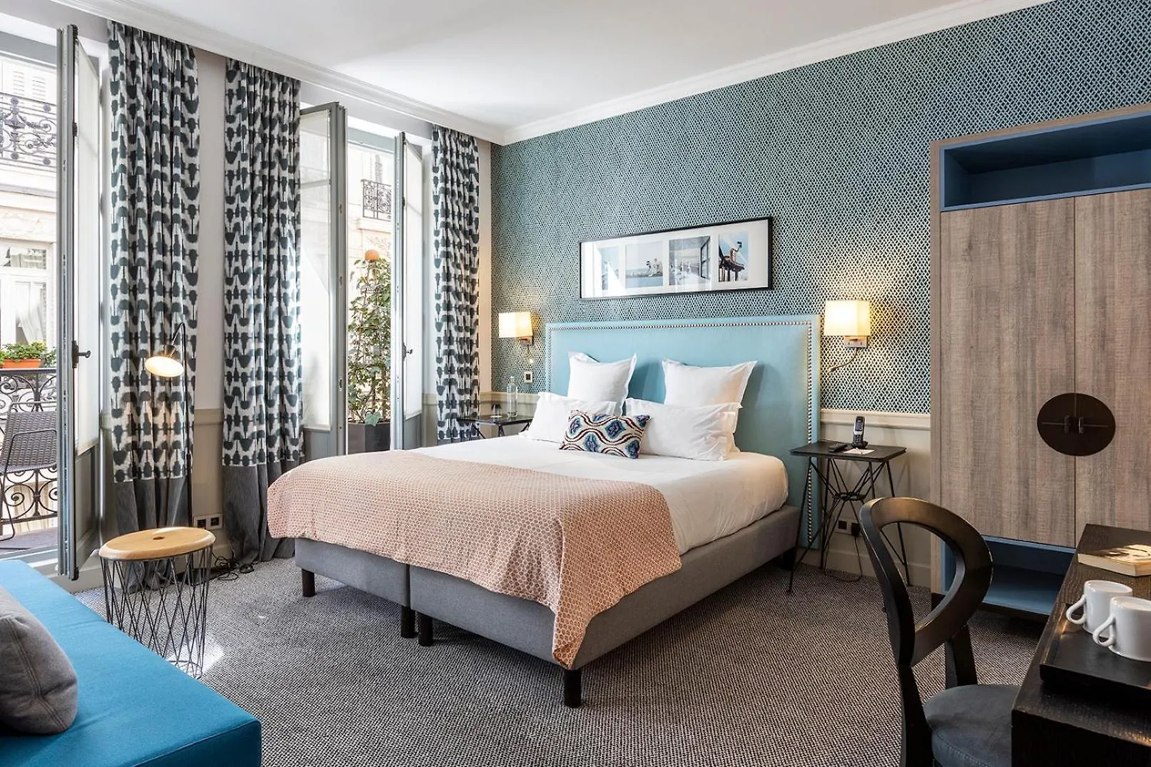 Où Dormir près de la Seine : 10 Hôtels Romantiques à Paris