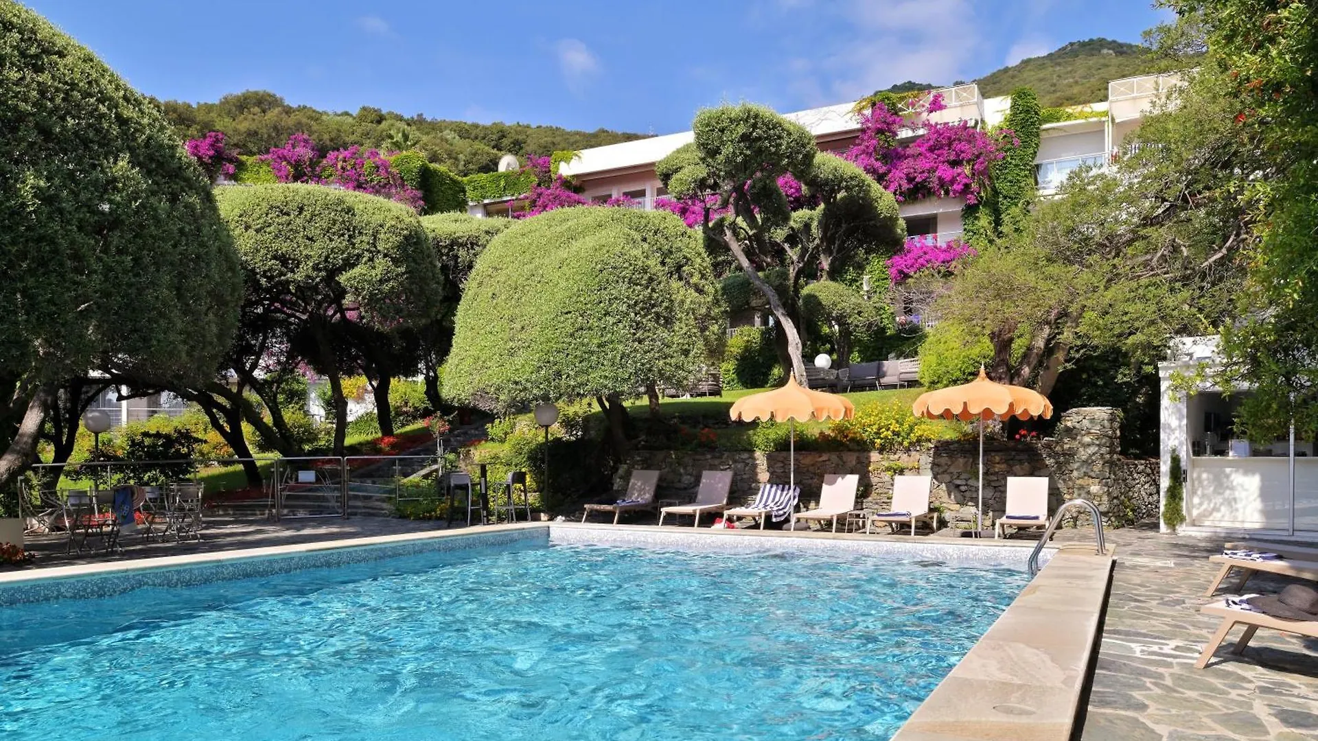 7 Hôtels Romantiques en Corse pour Fuir le Quotidien